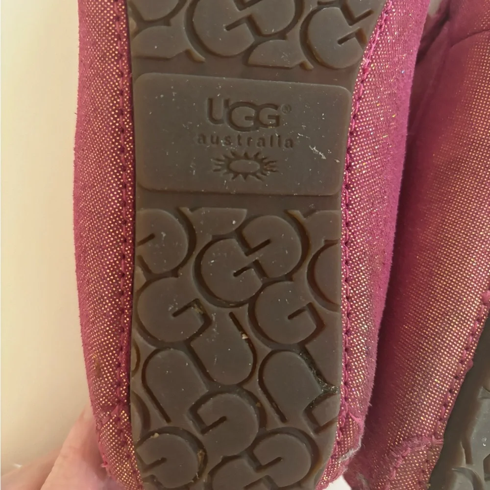 UGG Sz 3 Glittery Pink Bow Sheepskin Lined Moccasins